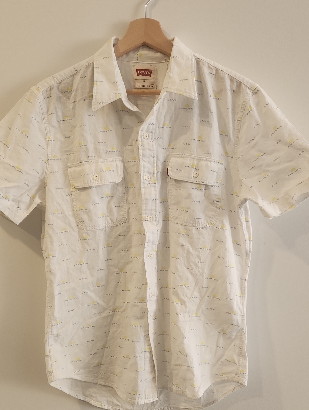 Levi's White Short-Sleeve Button-Down with Subtle Yellow & Gray Print